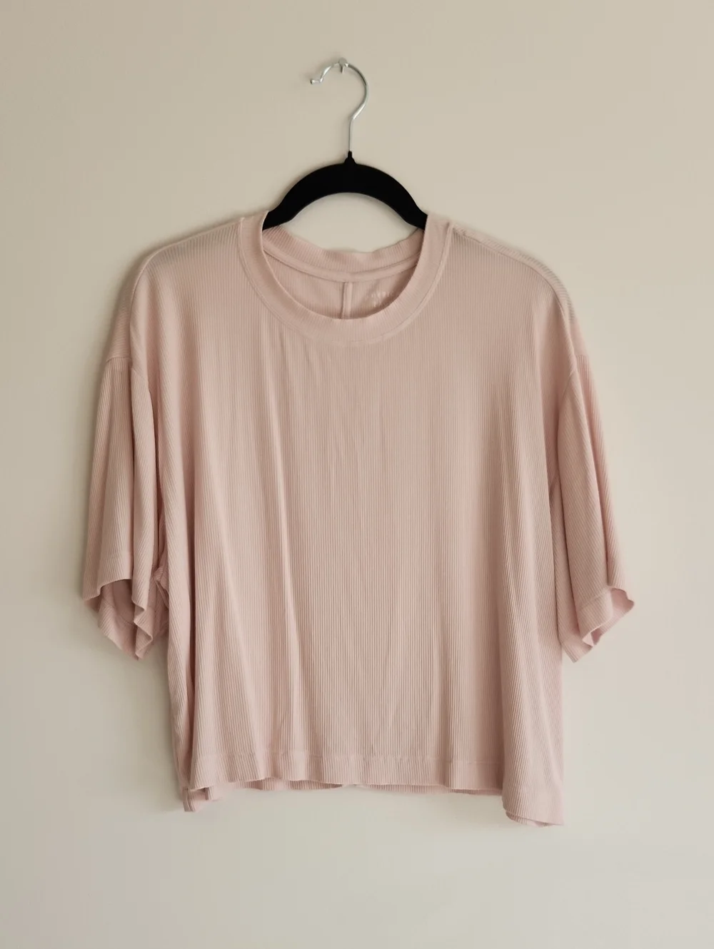 AE - Like New Blush Soft & Sexy Boxy Tee - S - Picture 1 of 4